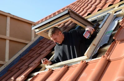 Pose de fenêtres de toit Velux à Surville
